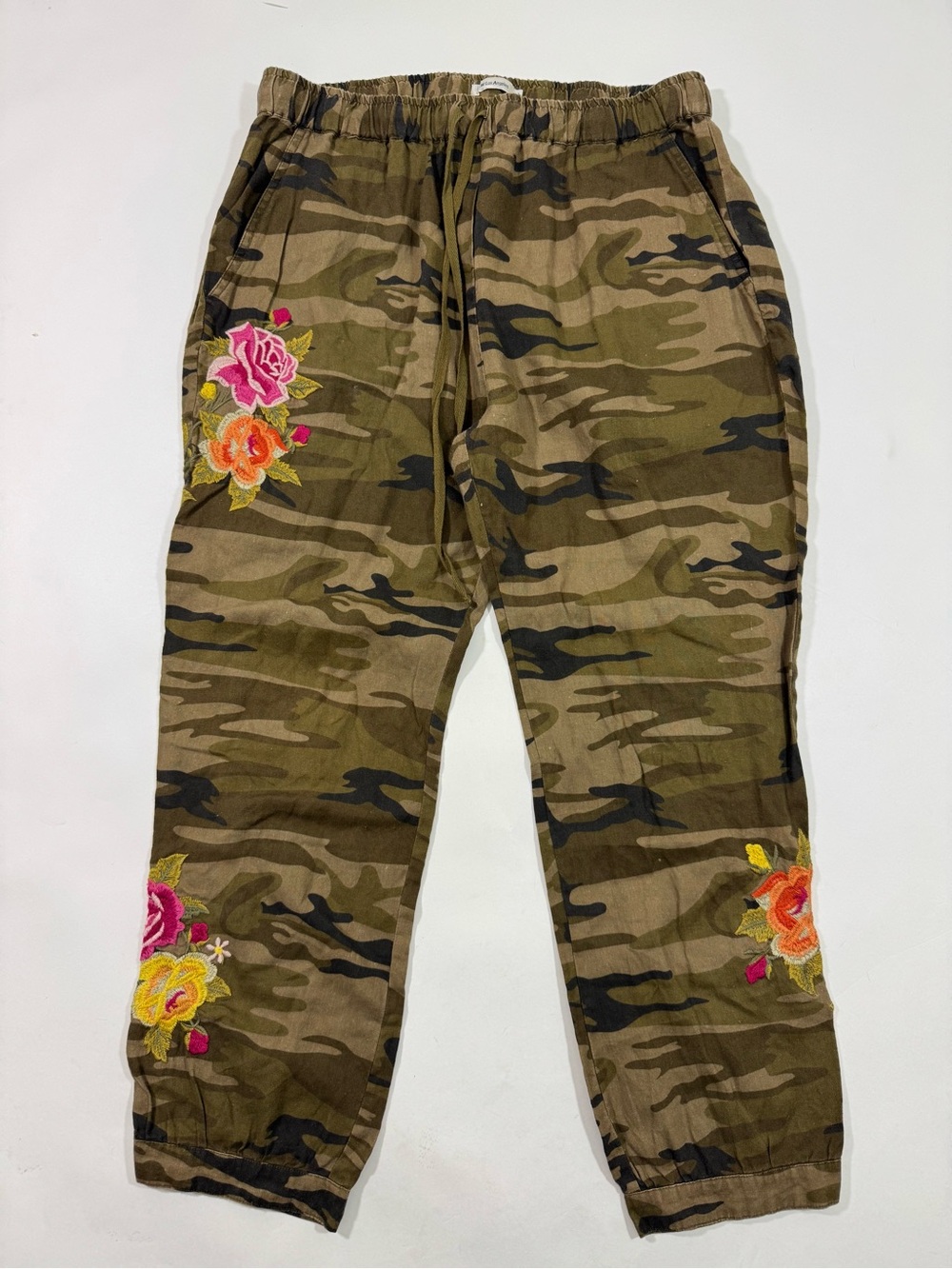 JW Johnny Was Vella Camo Printed Pants
